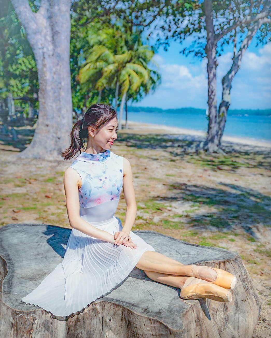 峯岸伽奈のインスタグラム：「. . .  Happy Easter🐣🐰 . 📸@takechi_08」