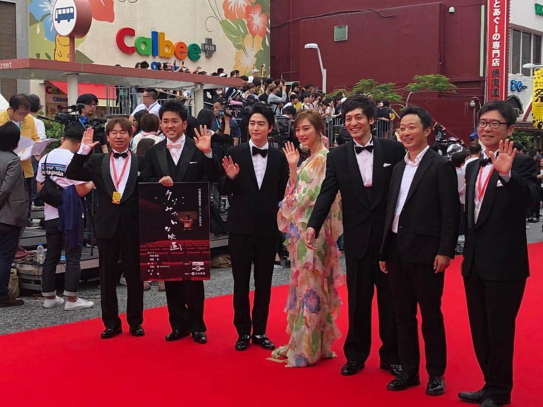 稲葉友さんのインスタグラム写真 - (稲葉友Instagram)「沖縄国際映画祭にてレッドカーペットを歩かせて頂きました。足を運んでくださり声を掛けてくださった皆様、本当にありがとうございました。映画「クソみたいな映画」をよろしくお願いします。  #クソみたいな映画」4月21日 21時04分 - lespros_inaba0112