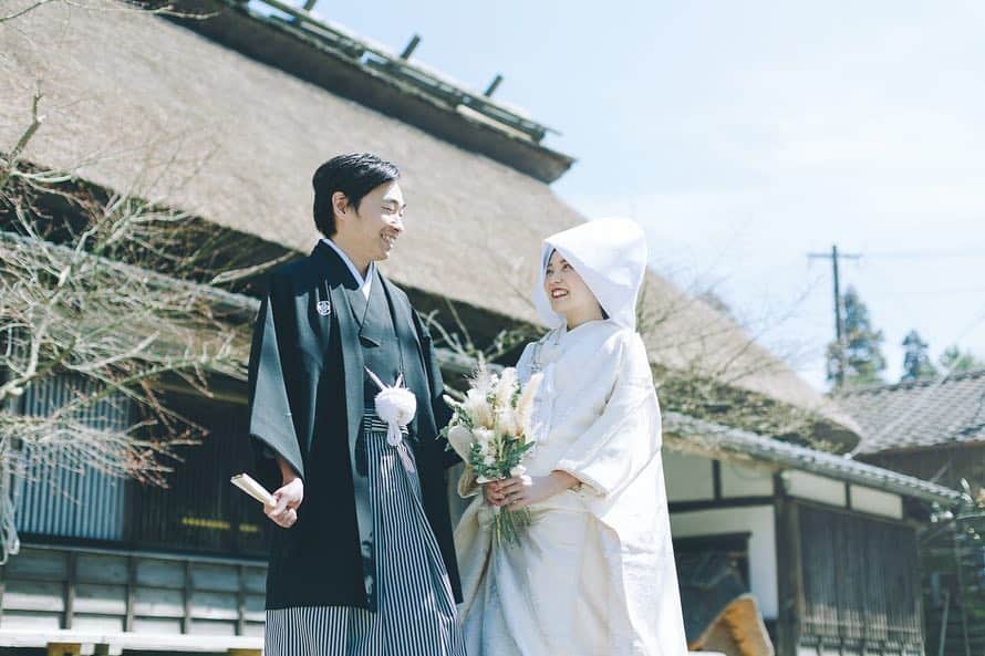 keiさんのインスタグラム写真 - (keiInstagram)「Fukuoka - Japan . . #wedding #portrait #familyhome . . #weddingphotography #tokyocameraclub #igersjp #daily_photo_jpn #ig_phos #japan_daytime_view #photo_jpn #canon_photos #good_portraits_world #japanesestyle #wedding #lovers_nippon_portrait #ig_japan #instagramjapan #jp_portrait部 #空 #桜 #写真好きな人と繋がりたい #写真撮ってる人と繋がりたい #チェリフォト #和装婚礼 #ポートレート #前撮り #カップルフォト #ウエディング  #柳瀬本窯元 #小石原焼」4月21日 21時06分 - kei.photography