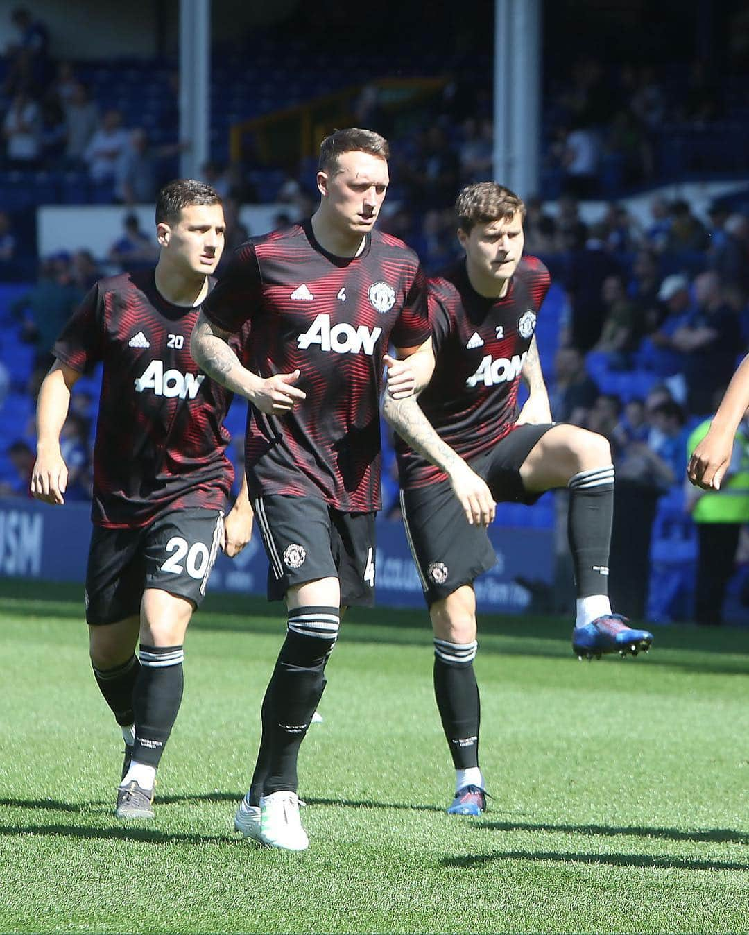 マンチェスター・ユナイテッドさんのインスタグラム写真 - (マンチェスター・ユナイテッドInstagram)「Warmed up ✔️ #MUFC #PremierLeague」4月21日 21時28分 - manchesterunited