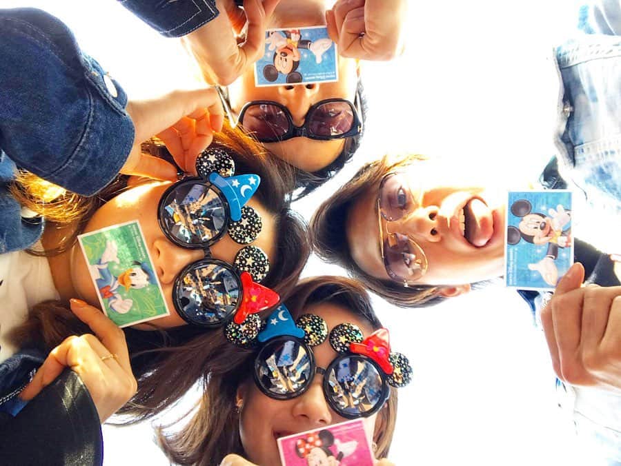寺村美穂さんのインスタグラム写真 - (寺村美穂Instagram)「#20190421  DisneySea‼︎‼︎🐭🎢❤️ またアメリカにいってしまう 入江さんを楽しませよう会 大成功！？かな🥴🥴 みんなのおかげでとっても 楽しい時間になりました😌🙏 #tokyodisneysea  #おそろいジージャン  #おそろいt シャツ」4月21日 21時34分 - teramipooo