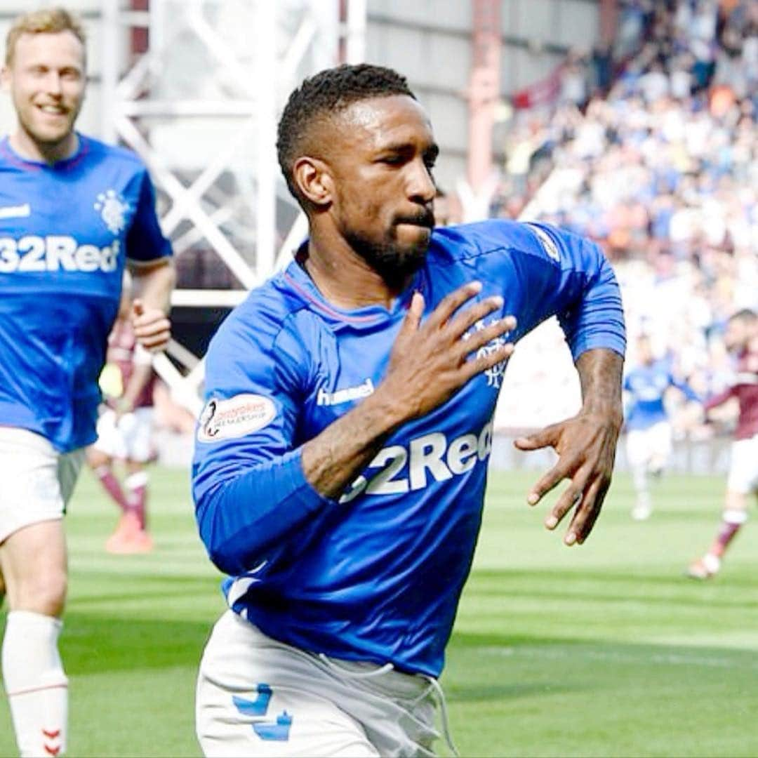 ジャーメイン・デフォーさんのインスタグラム写真 - (ジャーメイン・デフォーInstagram)「Another Great Win 💥 Great performance and the Fans were Amazing! Thank you. Happy Easter everyone 🐣⚽ #ScottishPremierLeague#RangersFC」4月21日 21時34分 - iamjermaindefoe