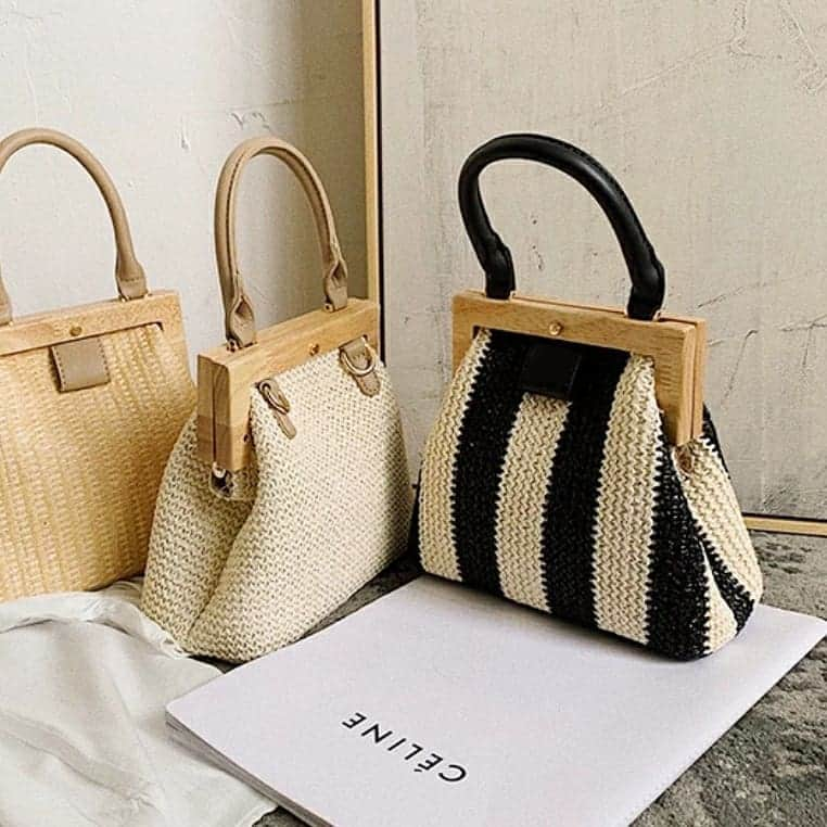 Y's Stellaさんのインスタグラム写真 - (Y's StellaInstagram)「✔️Straw mini bag . このbagのこのcolor沢山ご注文頂いております🤣 コーデがしまってお洒落に見えます😎💕 全部で3color💕 . Price:¥4,000- DMからのご注文で5%OFF 詳細はOnline shopをご覧下さい . . . #ミニバッグ #今日の服 #今日のコーデ #コーディネート #ストローバッグ #コーデ #プチプラ #プチプラファッション #リボン #ピクニック #シンプルコーデ #ショルダーバッグ #バカンス #アクセ #ママコーデ #ママファッション #ヴァレンチノ #ママ #かわいい #ピアス #リボン #ザラジョ #ザラ #チェスティ  #restir #mylan #yokochan」4月21日 21時48分 - ys_stella_shop