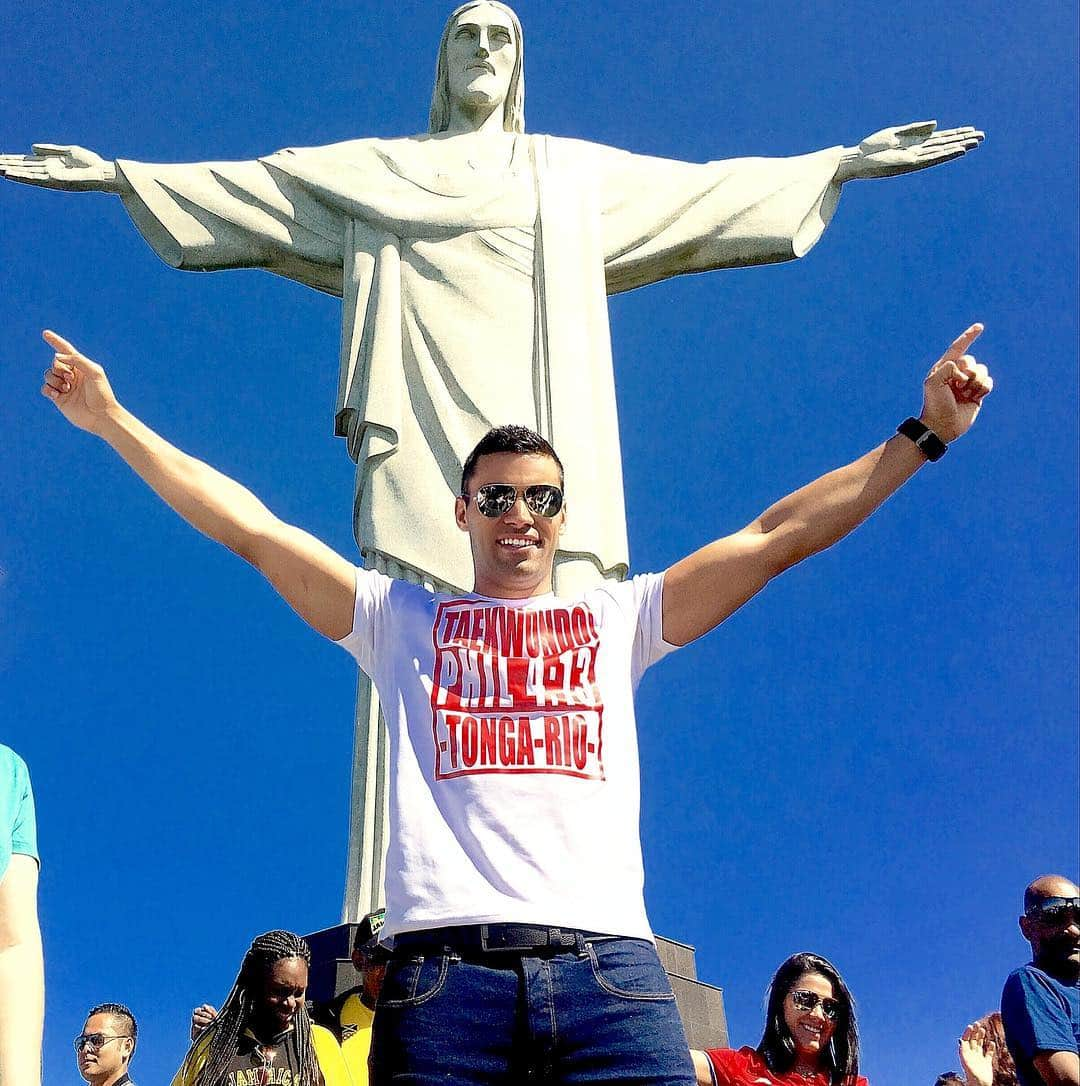 ピッタ・タウファトフアさんのインスタグラム写真 - (ピッタ・タウファトフアInstagram)「Happy Easter all! Reminiscing to when I first saw the ‘Cristo Redentor ‘ statue in Brazil.. Amazing experience! 🇧🇷 - Phil 4:13 - I can do all things through he who gives me strength 💪🏽🥇」4月21日 21時48分 - pita_tofua