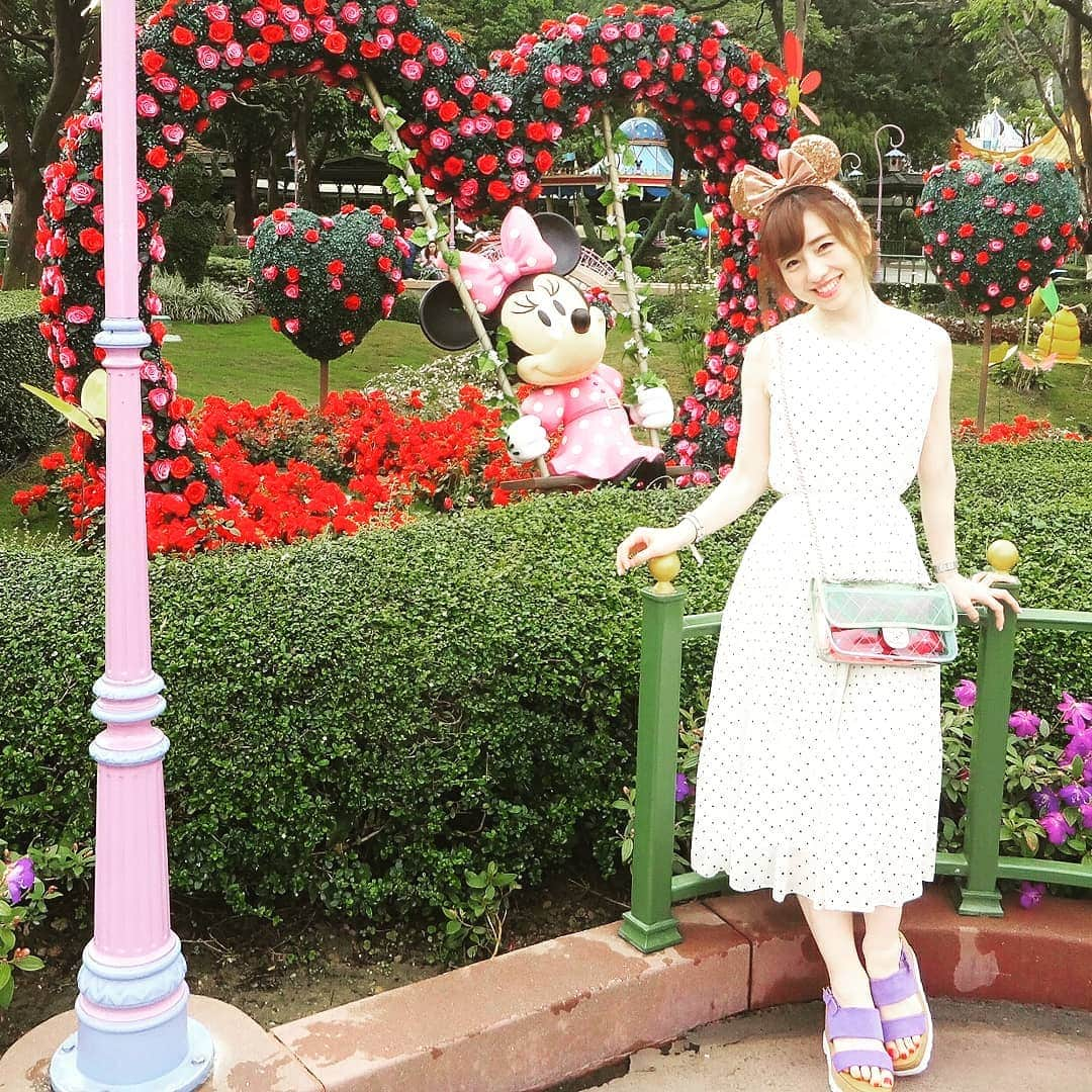 早川愛さんのインスタグラム写真 - (早川愛Instagram)「このミニーちゃんのかお...！！ 可愛すぎる♡♡♡ ・ 載せたい写真がまだまだあるのですが、お腹いっぱい？笑 いったんHKDの写真は休憩しますね← おやすみなさい♡♡♡ ・ ・ ・  @hkdisneyland #香港ディズニーランド #ここはもっとハッピー #ディズニーランド #ディズニー好きと繋がりたい #ディズニー好きな人と繋がりたい #ミニーマウス #香港 #香港旅行  #海外旅行  #女子旅 #hongkong  #hongkongdisneyland  #Disneyland #minniemouse」4月21日 22時02分 - megumegu_1006