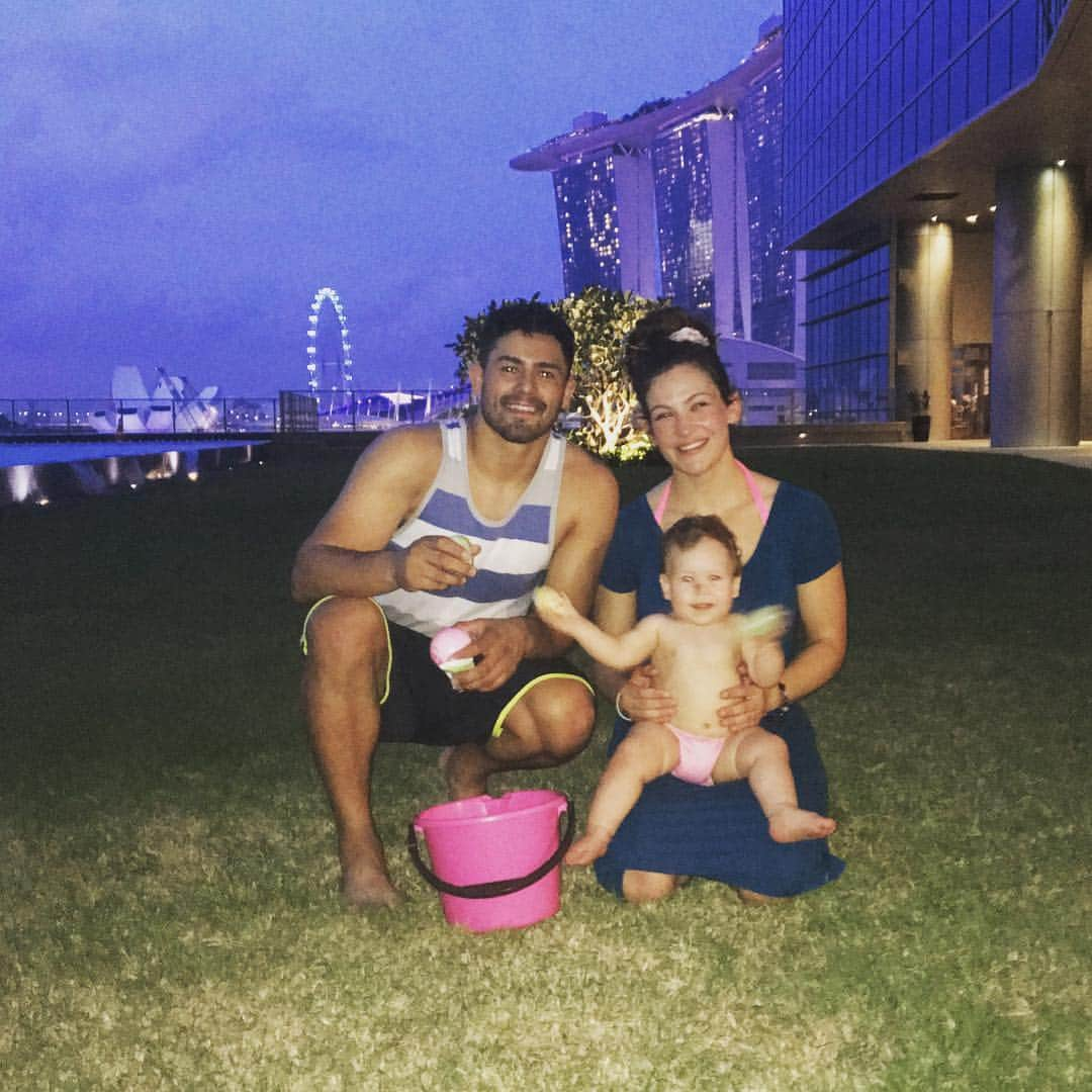 ミーシャ・テイトさんのインスタグラム写真 - (ミーシャ・テイトInstagram)「#happyeaster my beautiful family! Our first official holiday in Singapore and so many more memories to come! #singapore」4月21日 22時03分 - mieshatate