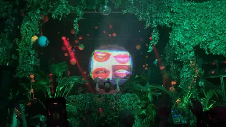 DJ DARUMAのインスタグラム：「これがEDGE HOUSE🔥🏠🇯🇵 ブチ上がってノリノリになれるよ。毎週VISIONで やっているから友達皆で来てね。勿論お一人様も😘」