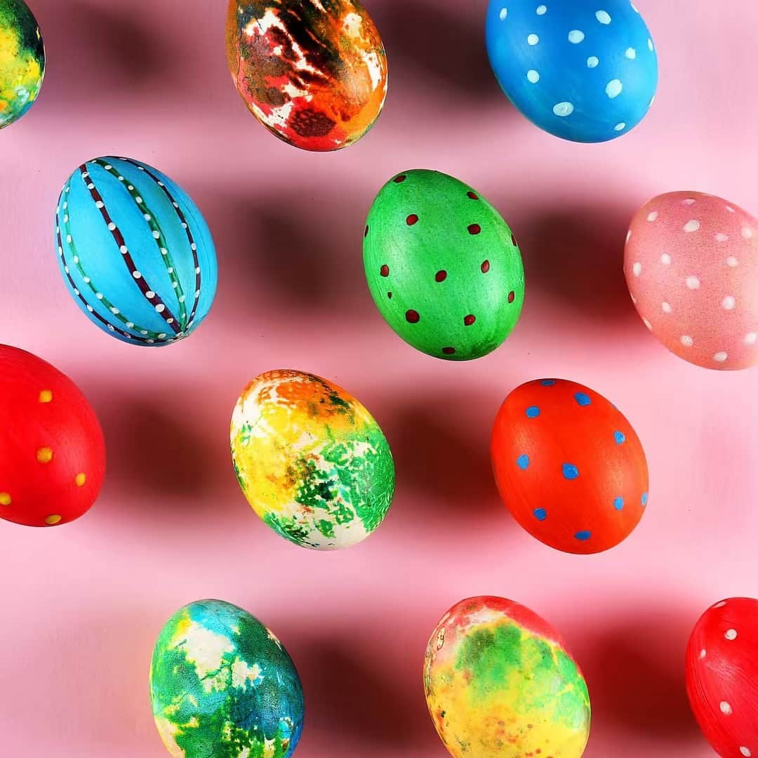 Architecture - Housesさんのインスタグラム写真 - (Architecture - HousesInstagram)「Wish you and your family the happiest Easter of all, from #LGOLEDTV . #LGAITV #AI #AITV #OLEDTV #4KTV #LGOLED #LGWallpaperTV #LGOLEDTV4K #DolbyAtmos #DolbyVision #Easter #Easteregg #eastereggs #happyeaster #happyeaster2019 #easter2019 #eastercolor #paintedeggs #eastereggcoloring #easteregghunt #egghunting #coloredeggs #LGSIGNATURETV #LGSIGNATUREOLEDW #ThinQAI #LGDisplay #photography #photooftheday」4月21日 22時20分 - _archidesignhome_