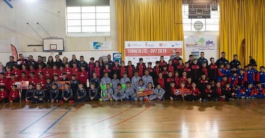 ダビド・ビジャさんのインスタグラム写真 - (ダビド・ビジャInstagram)「Enhorabuena a los participantes en nuestro torneo ITE-DV7 con las escuelas @dv7soccer de NY, Puerto Rico, Hong Kong y Asturias que han disfrutado de una gran experiencia de convivencia y fútbol. @dv7soccer_ny @udllaneradv7 @bayamonfcdv7 @kitcheeofficial @footuroapp」4月21日 22時36分 - davidvilla