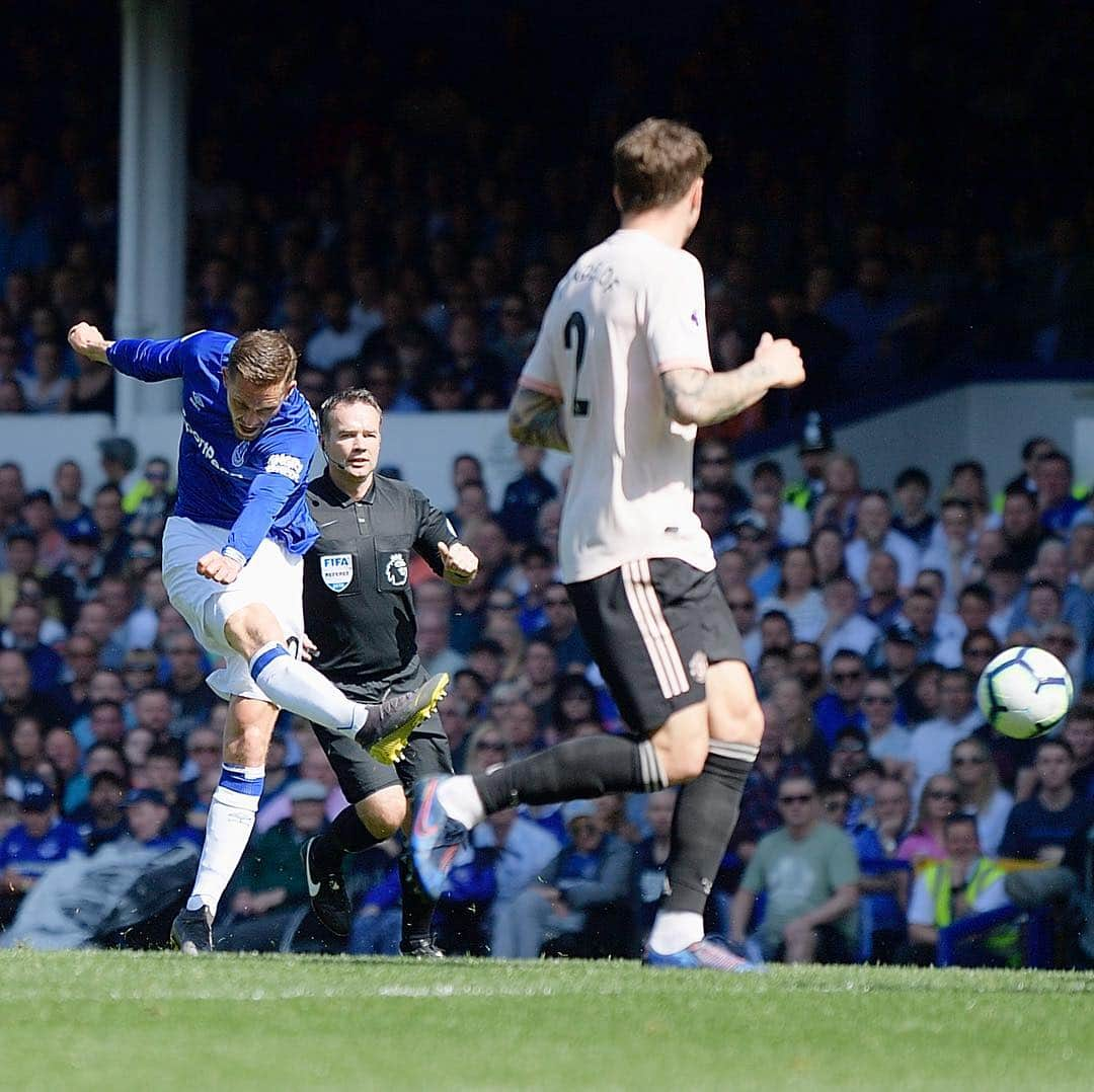 プレミアリーグさんのインスタグラム写真 - (プレミアリーグInstagram)「A second special strike ☄️ #PL #EVEMUN」4月21日 22時29分 - premierleague