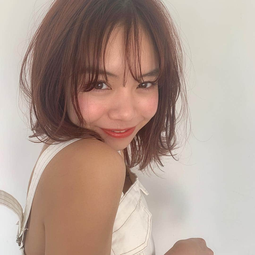 福地夏未さんのインスタグラム写真 - (福地夏未Instagram)「⭐️ みんなの予想通り！！！ ばっさり切ったよ！15〜20cmくらい！💞 7月号arお楽しみに♡ _ #ばっさり #切りっぱなしボブ #一年半ぶり #痛みなくなった #とぅるとぅる」4月21日 22時37分 - natsuminmin19