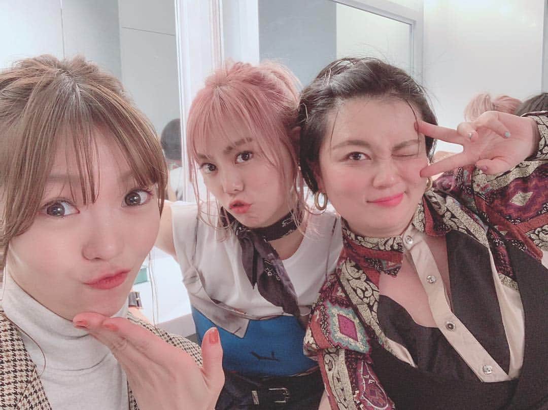 菅原紗由理のインスタグラム：「✌︎👱🏻‍♀️♥️✌︎👱🏻‍♀️♥️✌︎👱🏻‍♀️ 🎬ブログも更新🎬TOP🔝から飛べます🎬 HP▷thesplay.jp/contents/240951 LINE Blog▷lineblog.me/the_splay/  FB▷on.fb.me/1kjK1ek ‪ #THESxPLAY #菅原紗由理 #bpm」