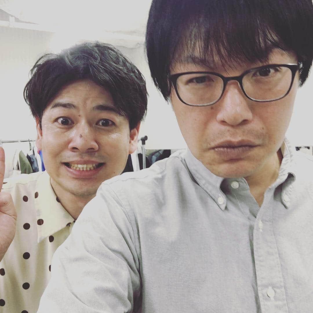 押見泰憲さんのインスタグラム写真 - (押見泰憲Instagram)「汗が似合う男と撮影。#ゆったり感江崎#犬の心押見#大宮エザキカク」4月21日 22時47分 - oshimi_yasunori