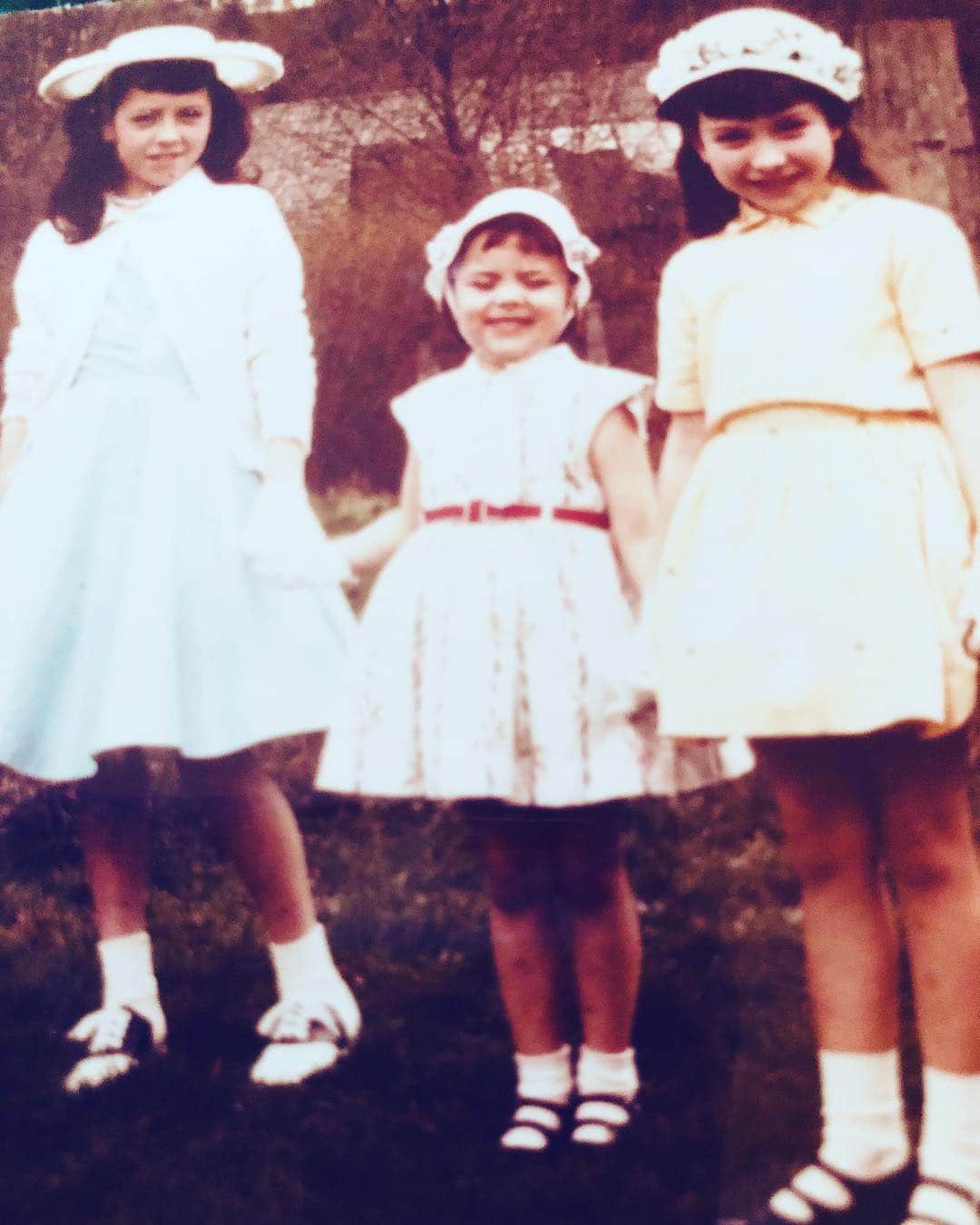 キム・キャトラルさんのインスタグラム写真 - (キム・キャトラルInstagram)「My friend @cindysherman posted a ‘white gloved & bonneted’ Easter Sunday family pic yesterday which made me think of this #1960sPhotos」4月21日 22時50分 - kimcattrall