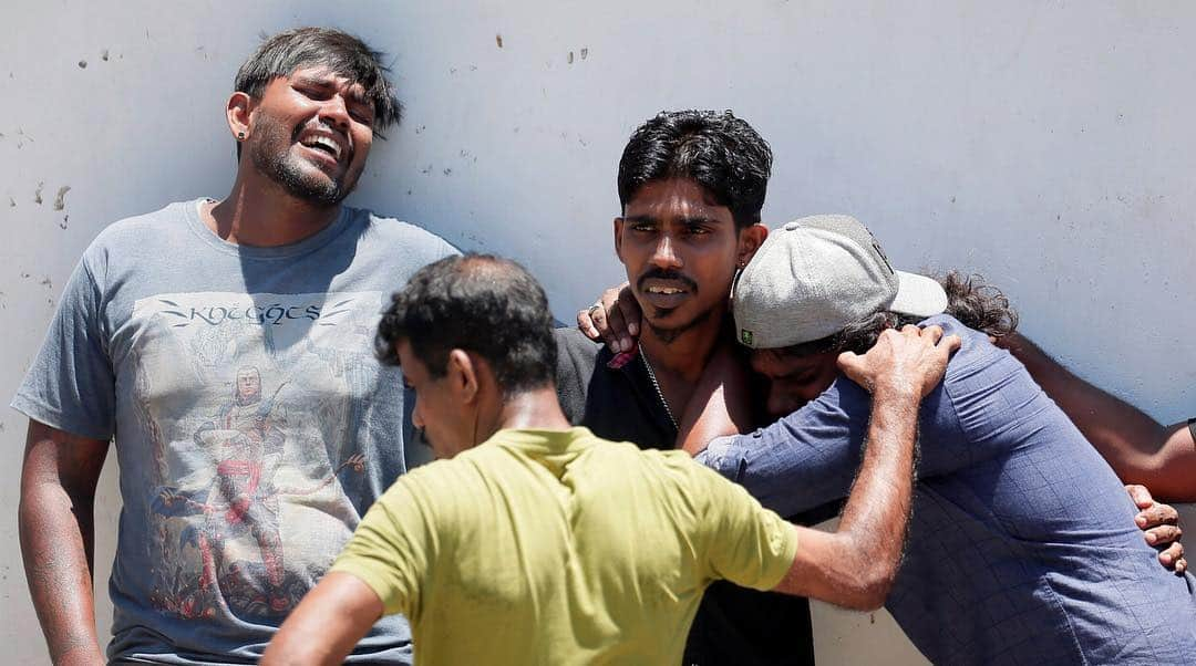 NBC Newsさんのインスタグラム写真 - (NBC NewsInstagram)「Relatives of a victim of the explosion at St. Anthony's Shrine, Kochchikade church react at the police mortuary in #Colombo. The death toll has risen to 207, with nearly 450 people injured, after a series of eight blasts hit #SriLanka on Easter Sunday. Read more at the link in our bio. . 📷 Dinuka Liyanawatte / @reuters」4月21日 23時10分 - nbcnews