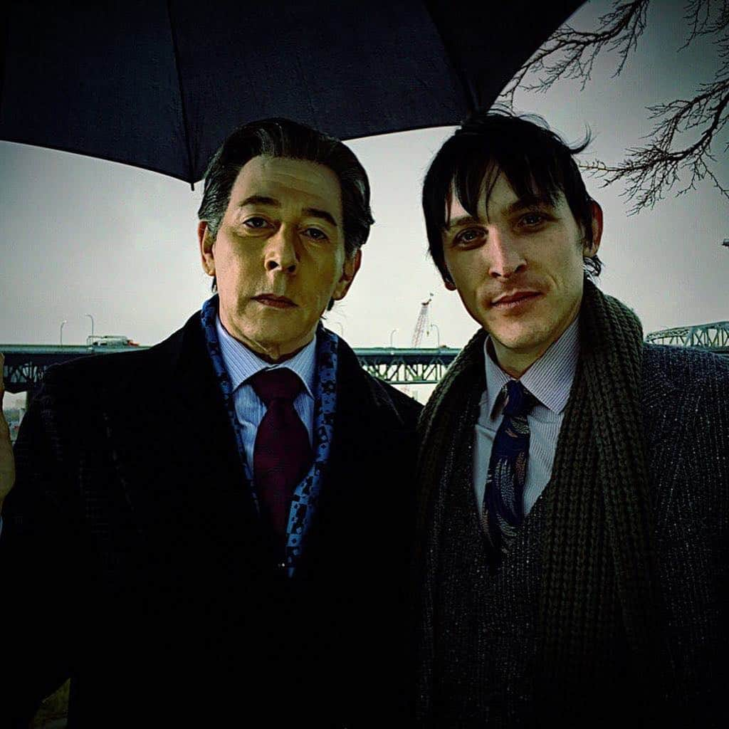 ロビン・ロード・テイラーさんのインスタグラム写真 - (ロビン・ロード・テイラーInstagram)「❤️ #GothamSeriesFinale」4月21日 23時15分 - robinlordtaylor