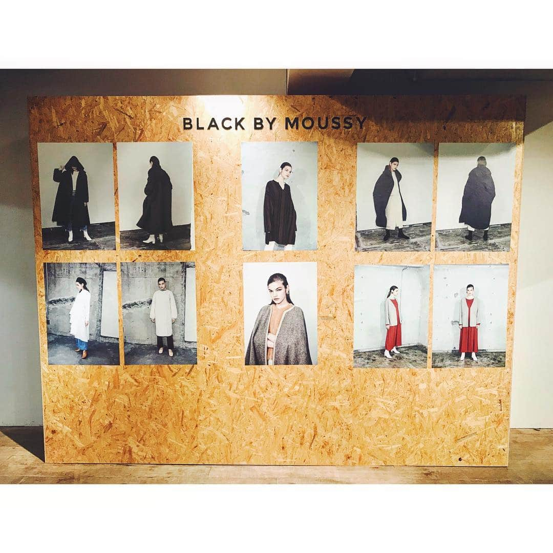 権藤朱実さんのインスタグラム写真 - (権藤朱実Instagram)「♪ BLACK BY MOUSSY  2019 FALL / WINTER EXHIBITION 先日の展示会。 ギリギリセーフで間に合いました〜 パンツをオーダーさせていただいたよ♡ 裾がかわゆいの☺︎ このスカートも気になった♡ #brand #BLACKbyMOUSSY #blkby #ブラックバイマウジー →@blackbymoussy_official #Japan #Tokyo #fashion #exhibition #bottom #akephoto #akeevent #展示会 #秋 #冬 #パンツ #スカート #model #satorujapan #akemigondo  #モデル #サトルジャパン #権藤朱実 →@satorujapan_official @akemigondo ☑︎プロフィールのリンクにて、blog更新中！ My blog『ake photo』 →http://ameblo.jp/akemi-gondo/ @ponpon_marcy ☺︎thank you♡」4月21日 23時17分 - akemigondo