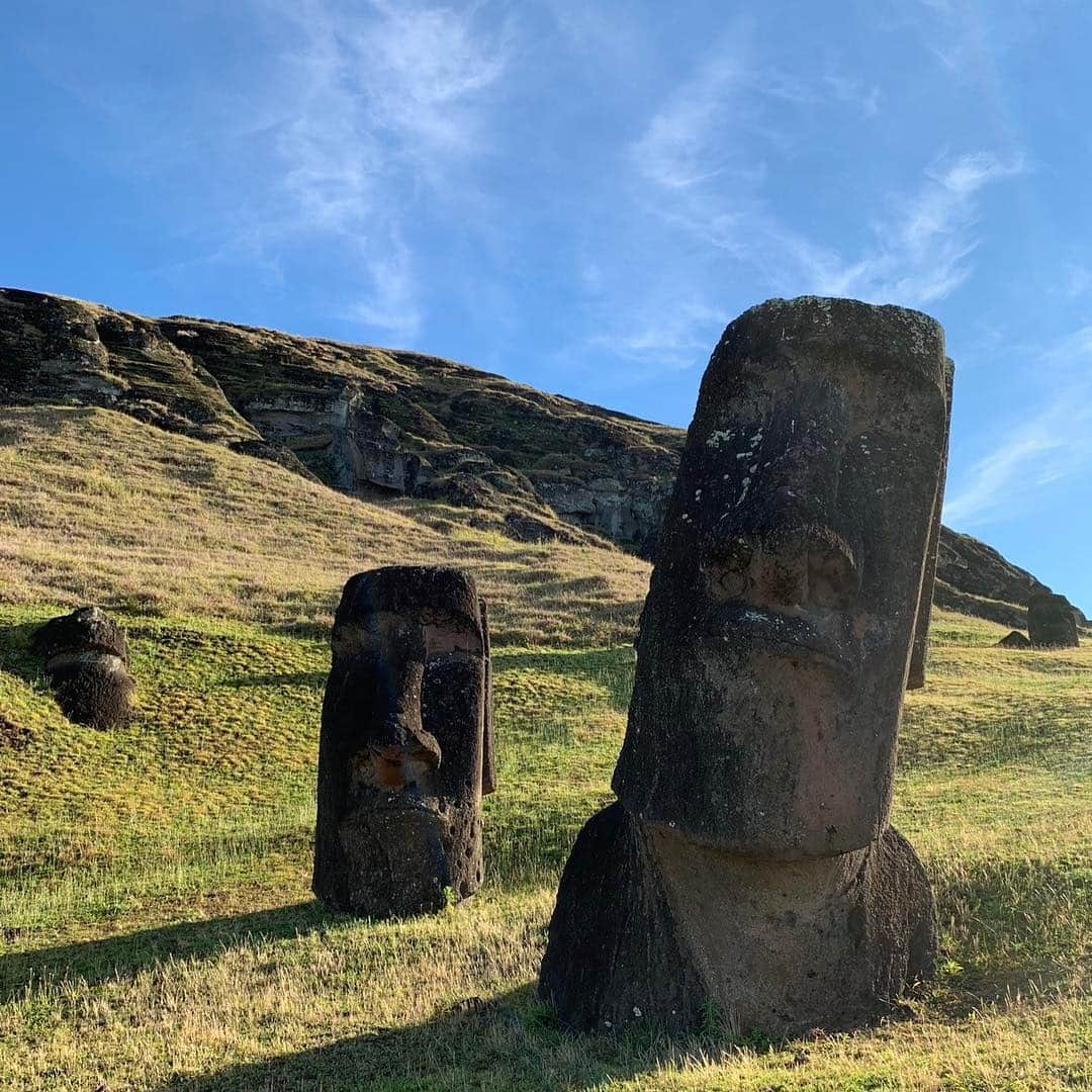 アンダーソン・クーパーさんのインスタグラム写真 - (アンダーソン・クーパーInstagram)「Had an amazing trip to #EasterIsland. Tonight the story airs on @60minutes. #RapaNui.🗿🗿🗿🗿」4月21日 23時32分 - andersoncooper