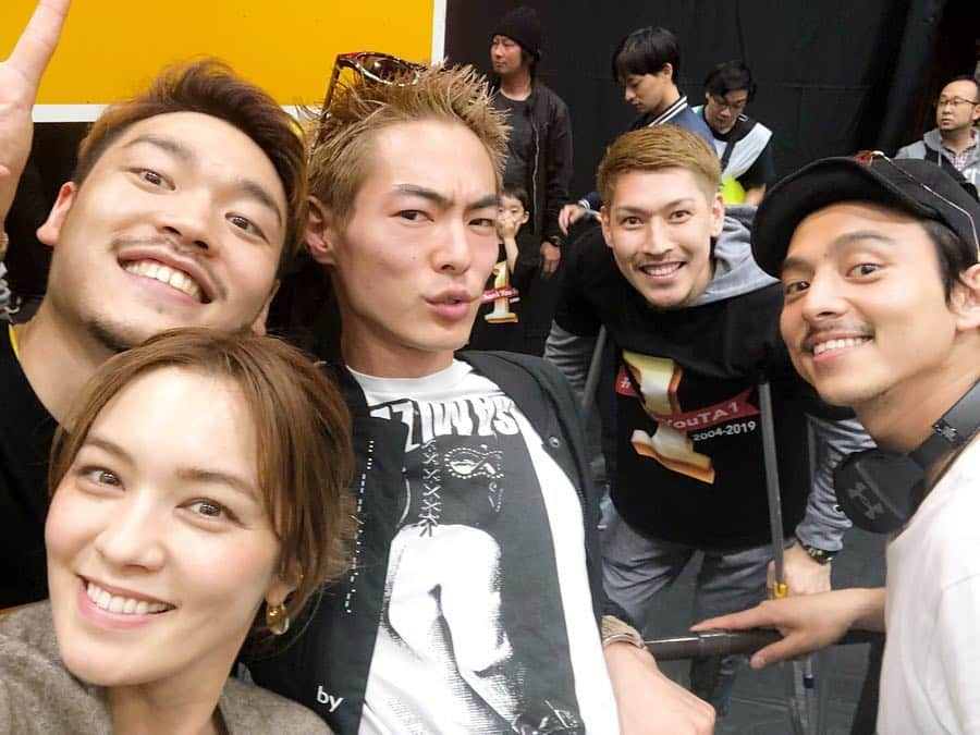 岩崎拓馬さんのインスタグラム写真 - (岩崎拓馬Instagram)「@sunrockers_shibuya . 完全にバスケにはまった🏀 あぁシーズン終わっちゃった。  やっぱりスポーツっていい、 観てるとしたい！欲がでる  ともやシーズンお疲れ様 MAX再会してくれてありがと ステフいつもありがとう♥️ . . . #sunrockers #basketball #love #family #happytime」4月21日 23時32分 - happy_takuma