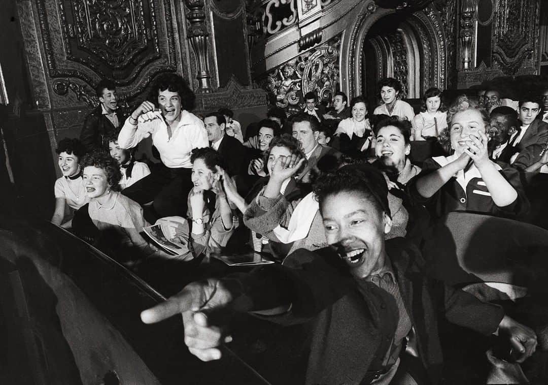 lifeさんのインスタグラム写真 - (lifeInstagram)「Audience members enjoying Alan Freed's Easter show at Brooklyn Paramount Theater, 1955. Happy Easter! (Walter Sanders—The LIFE Picture Collection/Getty Images) #Easter #Brooklyn」4月21日 23時33分 - life
