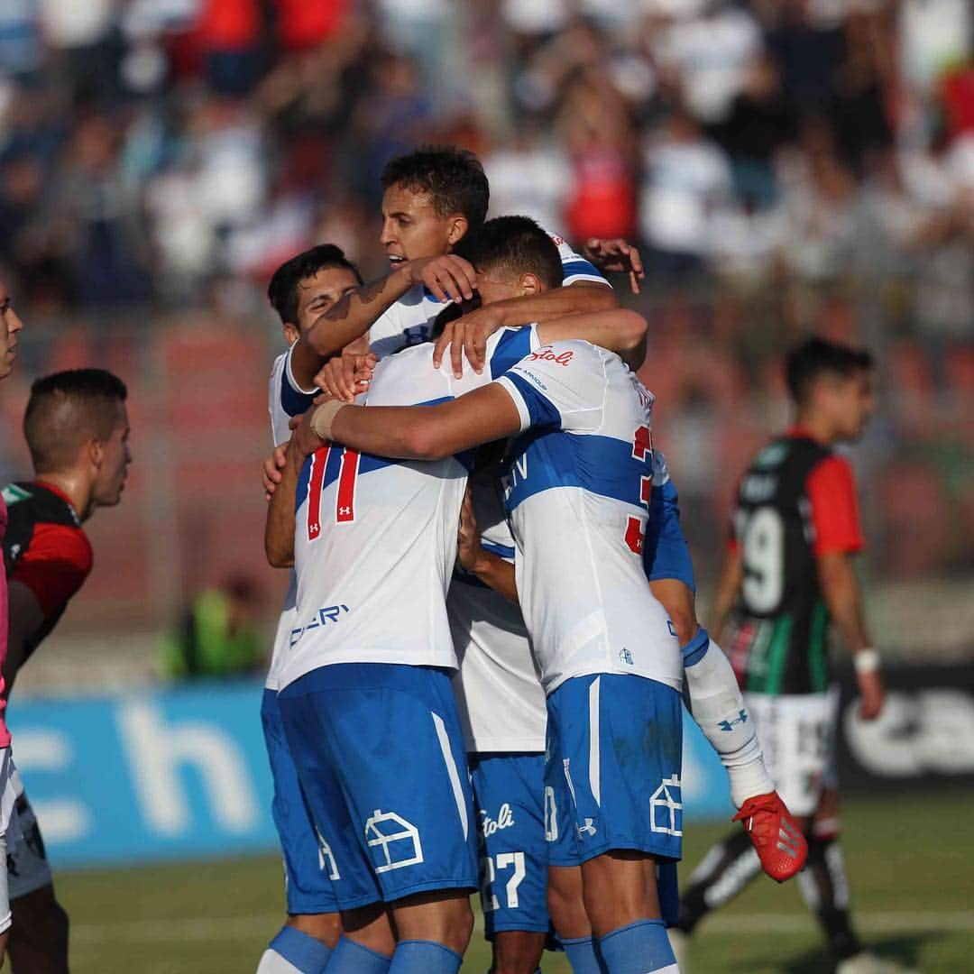 サッカー チリ代表チームさんのインスタグラム写真 - (サッカー チリ代表チームInstagram)「‪¡Un gran abrazo para #LosCruzados!‬ ‪Saludamos a Universidad Católica en un nuevo aniversario institucional.‬」4月21日 23時49分 - campeonatochi