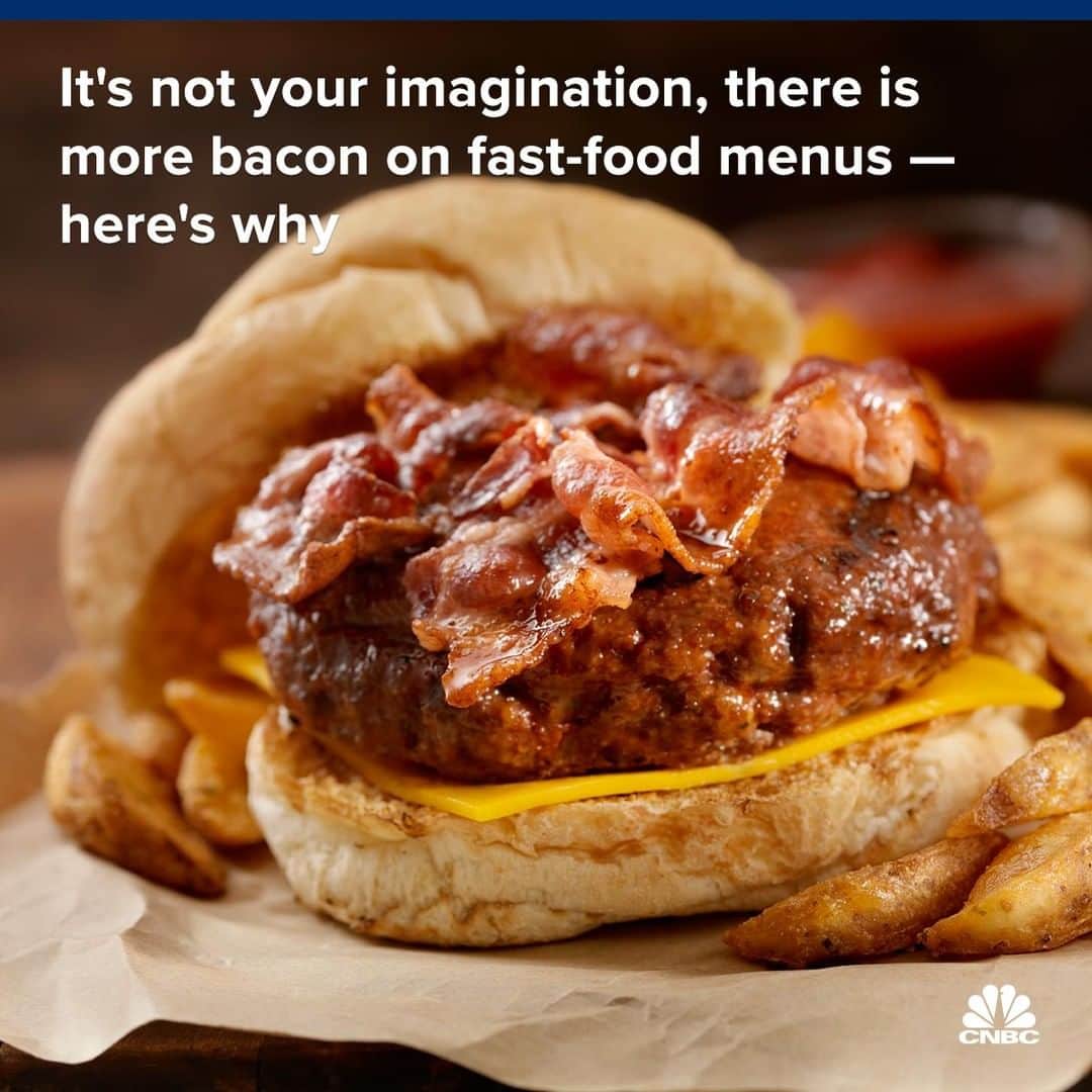 CNBCさんのインスタグラム写真 - (CNBCInstagram)「Bacon is no longer just a breakfast staple — fast food restaurants are using it to lure customers through the door without the hassle of real menu innovation.⁣ ⁣ One study found bacon on 68.1% of fast food menus in 2018, and that percentage is expected to keep growing.⁣ ⁣ As foot traffic across the industry falls, fast-food companies have had to raise prices. Bacon attracts customers and it can justify higher prices.⁣ ⁣ Ironically, bacon is becoming more popular as consumers focus on health and wellness. To read more about the trend, visit the link in bio.⁣ *⁣ *⁣ *⁣ *⁣ *⁣ *⁣ *⁣ *⁣ #health #wellness #food #fastfood #wendys #mcdonalds #tacobell #burger #bacon #business #businessnews #cnbc⁣」4月22日 0時04分 - cnbc