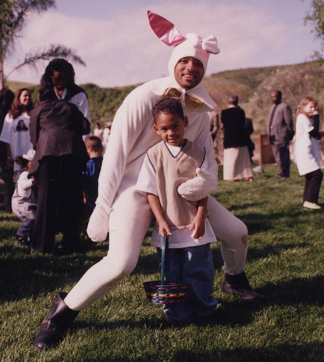 ウィル・スミスさんのインスタグラム写真 - (ウィル・スミスInstagram)「NEVER let your Kids have more Fun than You on Easter!!」4月22日 0時14分 - willsmith