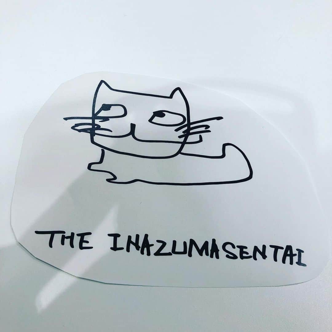 上中丈弥のインスタグラム：「今日はキングの命日。 どーりで良いライブになったわけだ😸」