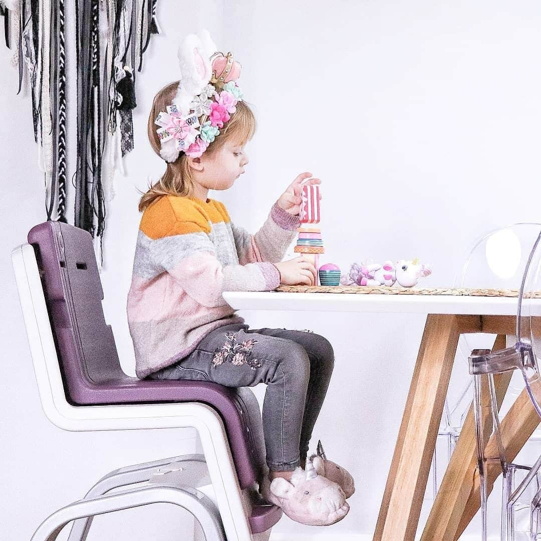 nunaさんのインスタグラム写真 - (nunaInstagram)「Happy Easter! How cute is this little Easter bunny? 🐰 Thanks to the adjustable height of our ZAAZ™, this highchair evolves with your child. Join the table & enjoy!  PC: @journaldunemamanytb https://www.nuna.eu/zaaz #Nuna #Nuna_US #ZAAZ #highchair #familyatthetable #KidsChair #Babygear #easter #bunny #lifestyle #love #family」4月22日 1時00分 - nuna_usa