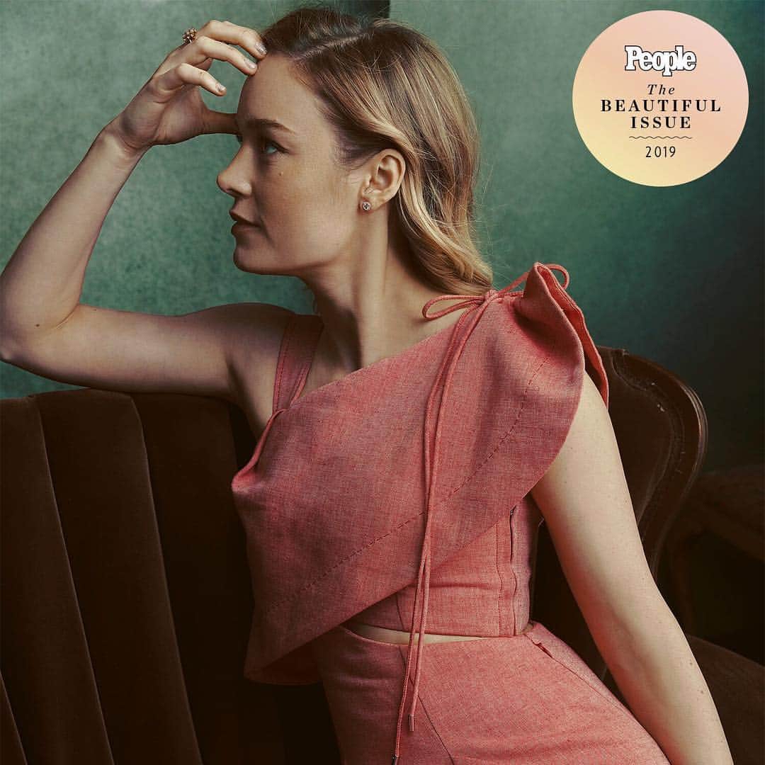 People Magazineさんのインスタグラム写真 - (People MagazineInstagram)「We’re getting closer to the #BeautifulIssue! 😍We're including Brie Larson, Golden Globe award winner and filmmaker, as one of our lovely Beauties of the Year. 💕 | 📷 : @AustinHargrave」4月22日 1時03分 - people