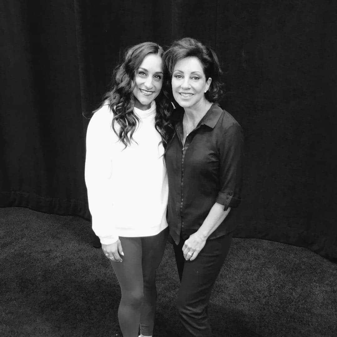 ジョーディン・ウィーバーのインスタグラム：「I can’t even begin to thank @missvalkondos for all of the ways she has impacted my life and for the opportunities she has gifted me. I’m so grateful to have a coach, mentor, and friend in you. Thank you, Valorie 💙」