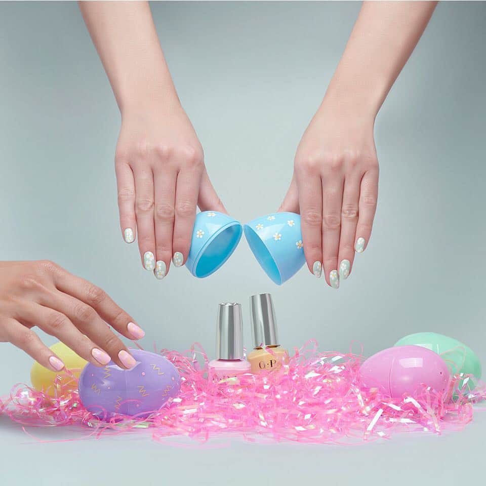 OPIさんのインスタグラム写真 - (OPIInstagram)「Happy Easter from OPI🐰! What colors are you wearing today? Make sure to tag us in your Easter Nail Art using #ColorIsTheAnswer 💅⁣⠀ ⁣⠀ ⁣⠀ #happyeaster #eastersunday #nailart #naildesign #pastelnails #nails #nailpolish #spring #springnails」4月22日 1時31分 - opi