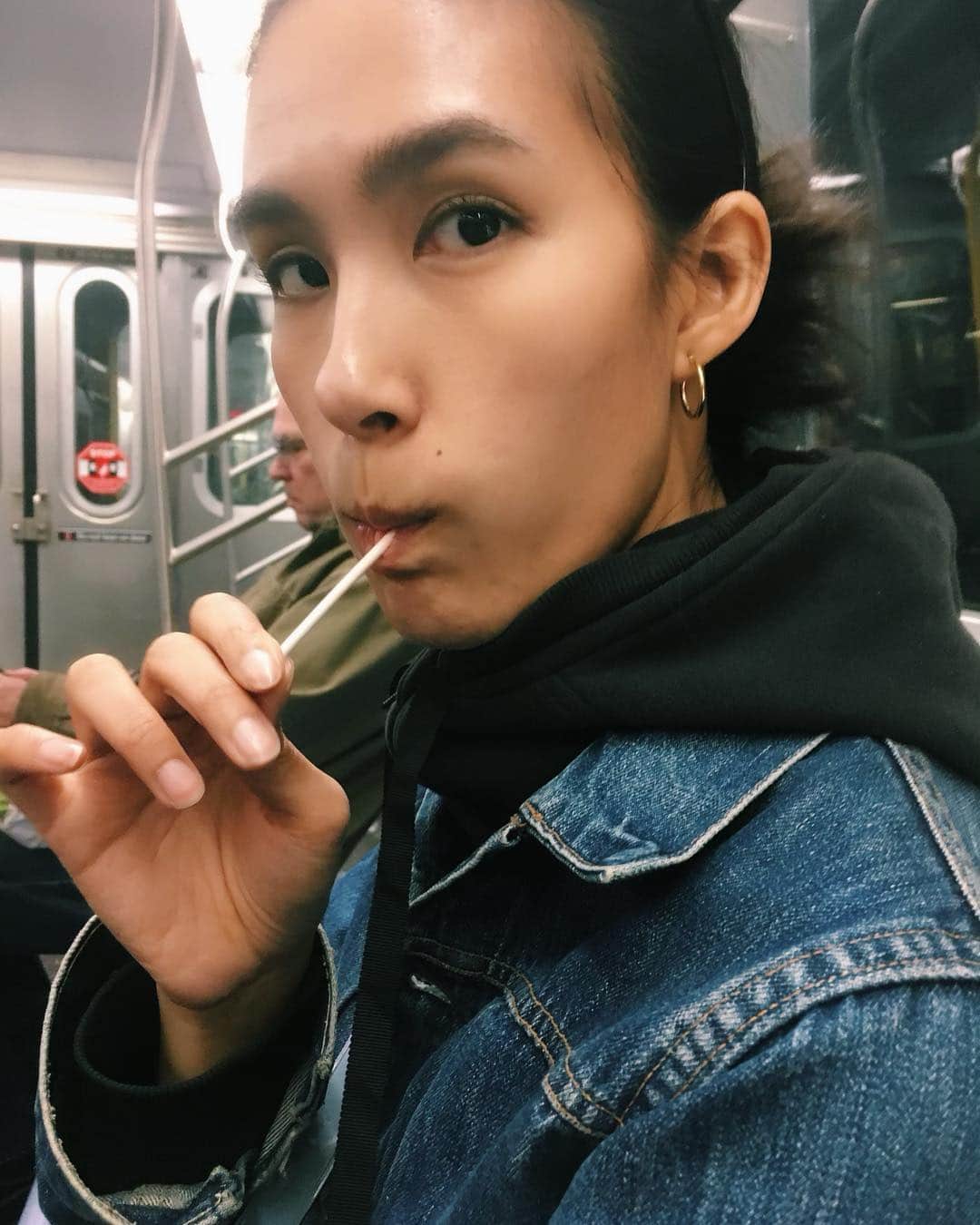 金原杏奈のインスタグラム：「🐣🐰 #estersunday」
