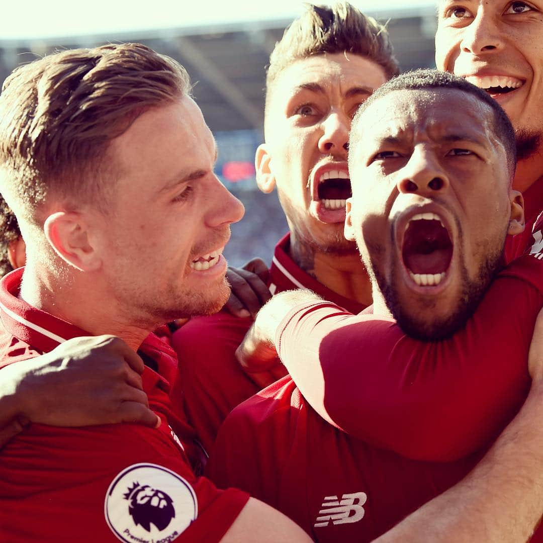 シモン・ミニョレさんのインスタグラム写真 - (シモン・ミニョレInstagram)「‪When you finally find that last Easter egg! Happy Easter Reds 🔴🥚🐣 #YNWA‬」4月22日 1時58分 - 22mignolet22