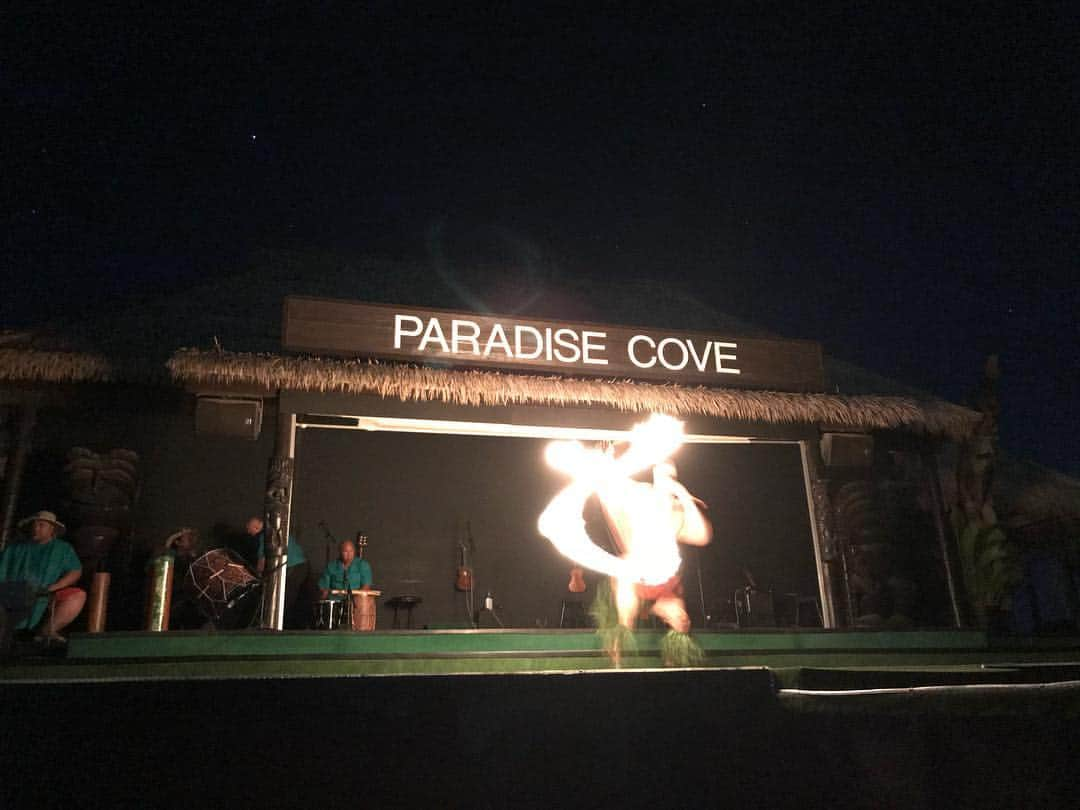 上原彩子さんのインスタグラム写真 - (上原彩子Instagram)「Thank you for wonderful night @paradisecoveluau #hawaii #paradisecove #luau #koolina」4月22日 1時57分 - ayako_uehara.golf