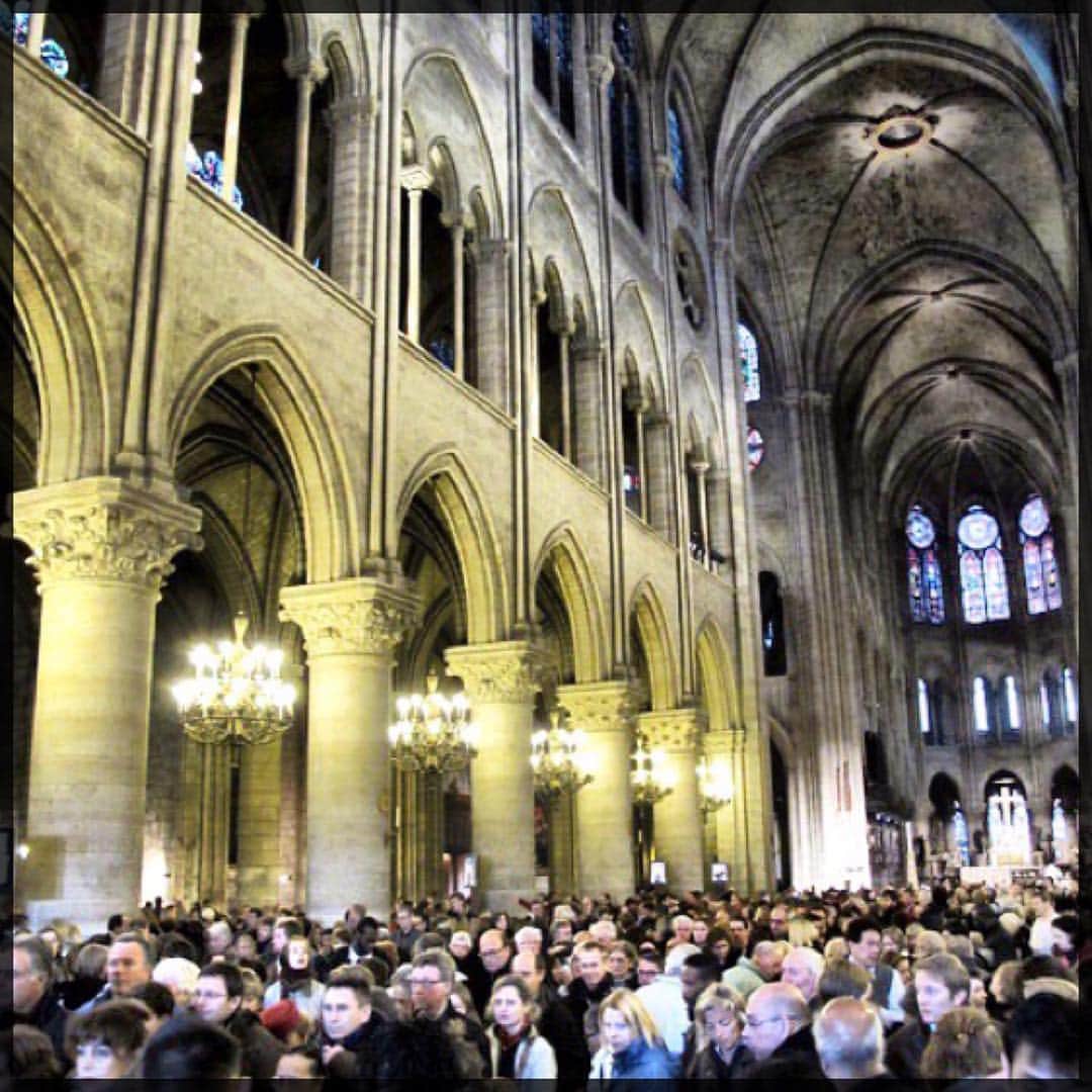 ジーン・トリプルホーンさんのインスタグラム写真 - (ジーン・トリプルホーンInstagram)「Easter services at Notre Dame. Paris 2010. Most memorable....」4月22日 2時00分 - jeannetripplehorn