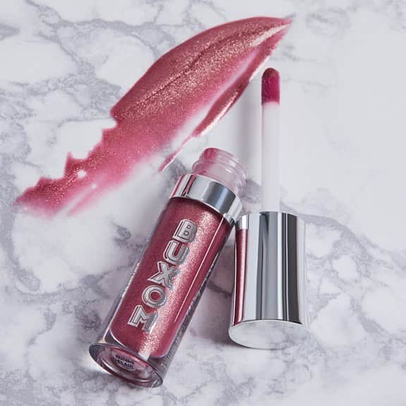 ipsyさんのインスタグラム写真 - (ipsyInstagram)「High-shine formula ✓ Plumping power ✓Moisturizing vitamins A and E ✓ @buxomcosmetics Full-On™ Plumping Lip Polish has it all! Add this baby to your next #ipsyGlamBag with our Add-Ons feature on May 2nd. || #ipsy #ipsyGlamBagPlus」4月22日 2時59分 - ipsy