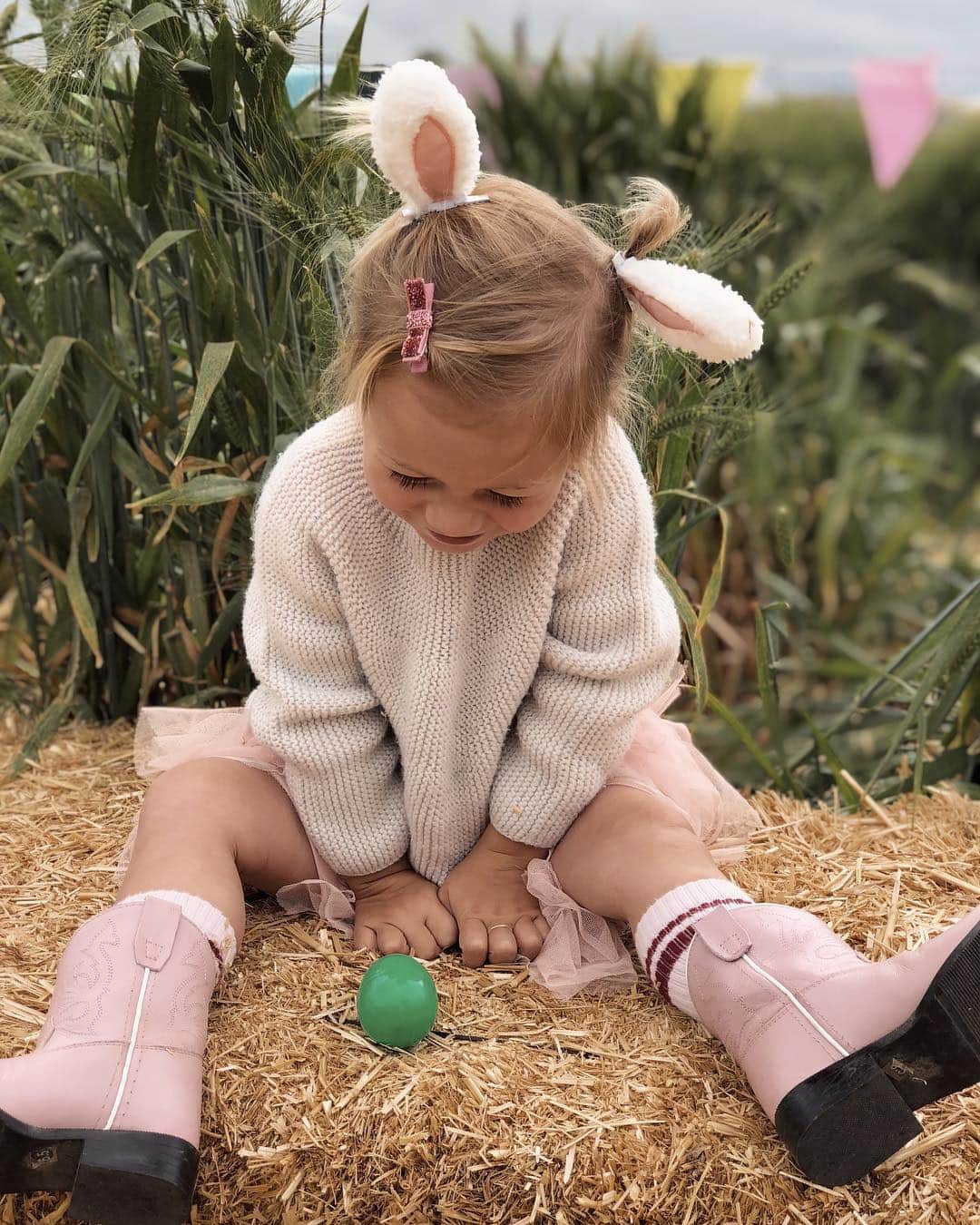 ストーミ・ヘンレイさんのインスタグラム写真 - (ストーミ・ヘンレイInstagram)「Hoppy Easter from my favorite little bunny🐰 this was the best day💕」4月22日 2時56分 - stormibree