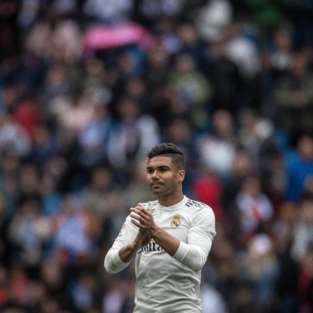 カゼミーロさんのインスタグラム写真 - (カゼミーロInstagram)「Partidazo y gran victoria. A seguir trabajando. 💪🏽 #HalaMadrid」4月22日 2時58分 - casemiro