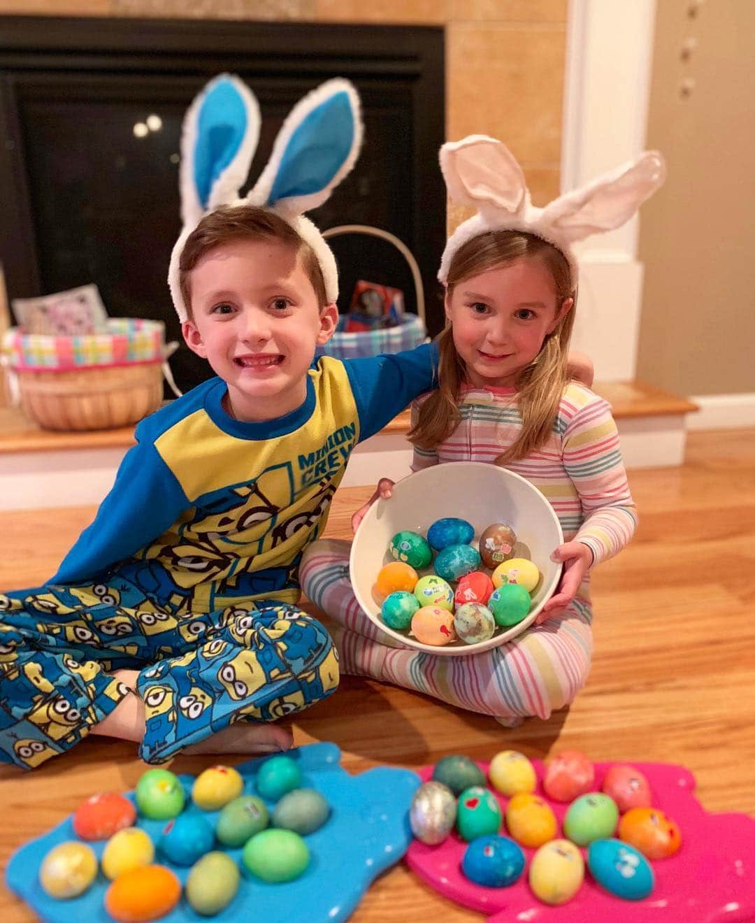 ショーン・ブースさんのインスタグラム写真 - (ショーン・ブースInstagram)「Can’t wait to be back home and on Uncle duty with these two! Happy Easter.」4月22日 3時11分 - shawn_booth18
