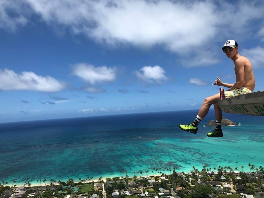 小林陵侑のインスタグラム：「hiroisekai  #ryoyukobayashi #hawaii #hawaiilife #トレイル #nike #redbull #スキージャンプ #小林陵侑 #アロハ」