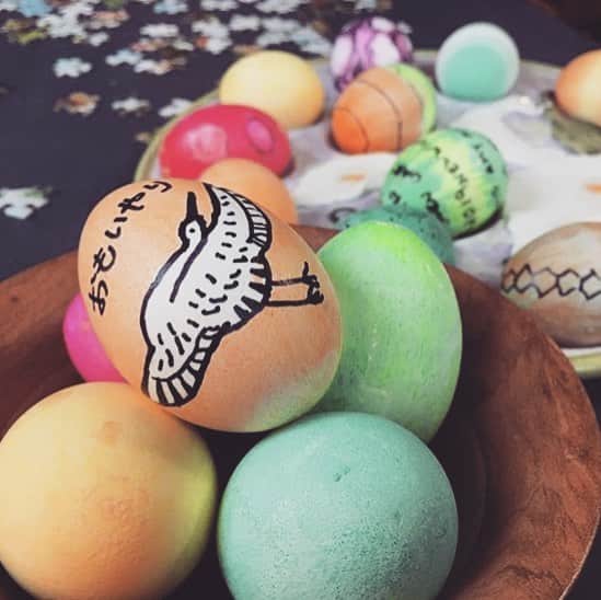 Kishi Bashiさんのインスタグラム写真 - (Kishi BashiInstagram)「Happy Easter! 🐇 so much to be hopeful for in this world 🌅 (thank you @aroemaru77 for the #Omoiyari tribute ☺️ #おもいやり)」4月22日 3時26分 - kishi_bashi