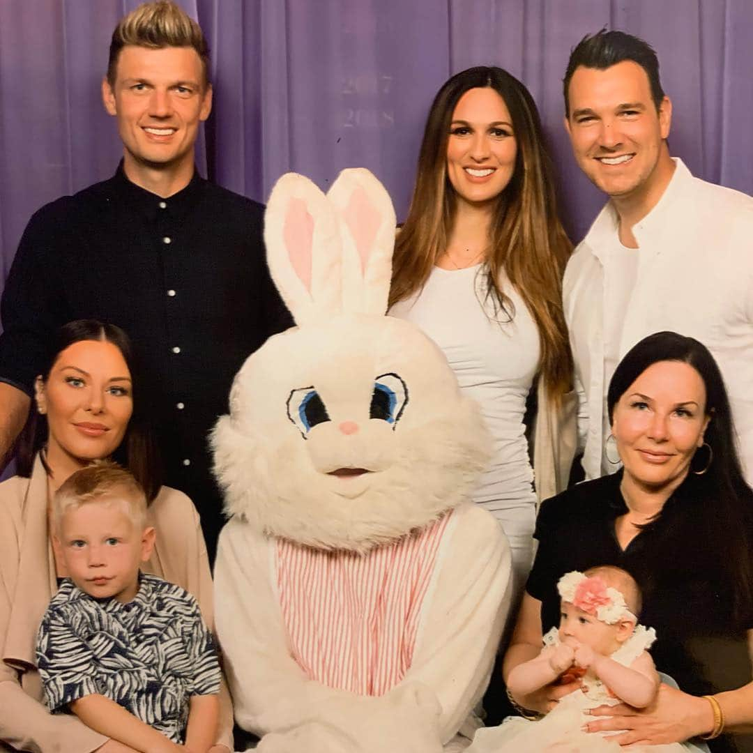 ニック・カーターさんのインスタグラム写真 - (ニック・カーターInstagram)「Happy Easter from our family to yours. #blessed #happyeaster #easter #family #memories #holiday #children #familytime #happiness #babies #kids #parents #parenthood #qualitytime #momanddad #dads #motherhood #fatherhood」4月22日 3時45分 - nickcarter