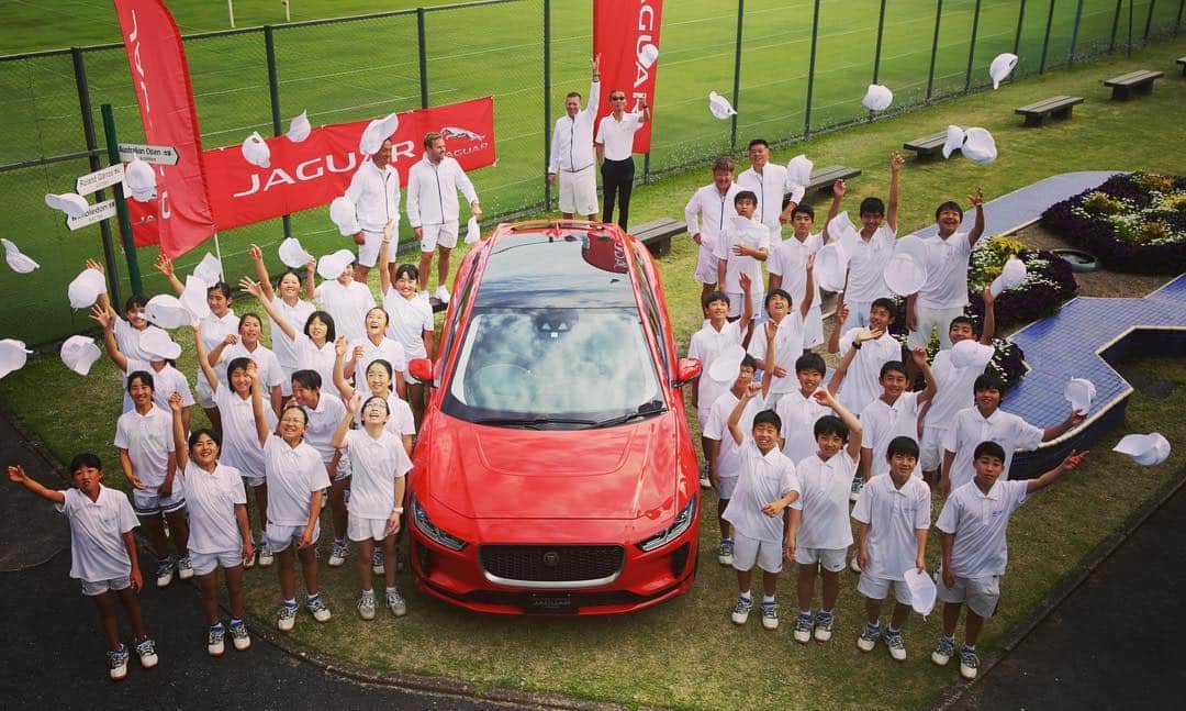 フローラン・ダバディーさんのインスタグラム写真 - (フローラン・ダバディーInstagram)「「ロード・ツー・ウインブルドン2019日本予選」が佐賀市のGCSテニスクラブにて開幕しましたよ。U14、16人ドローです。優勝者＆準優勝者はともに、８月にウインブルドン本会場で開催される決勝戦に進みます。The Road to Wimbledon Japan 2019 tournament for tennis players aged 14 and under has started today in Saga city, Kyushu. AELTC Head Coach Dan Bloxham and Kyle Edmund Tour Coach Mark Hilton will overview the competition and organize special grass court tennis clinics over the week. #roadtowimbledon2019 #roadtowimbledonjapan #roadtowimbledon」4月22日 13時17分 - florent_dabadie