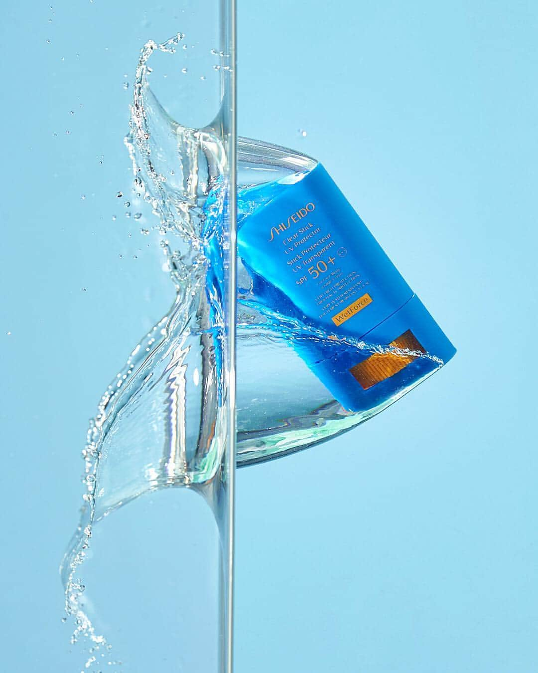 資生堂さんのインスタグラム写真 - (資生堂Instagram)「Shiseido Suncare. WetForce Technology. The more you sweat, the more effective it gets.  #shiseido #ShiseidoSuncare #ClearStick #ShiseidoTechnology #WetForceTechnology」4月22日 14時12分 - shiseido