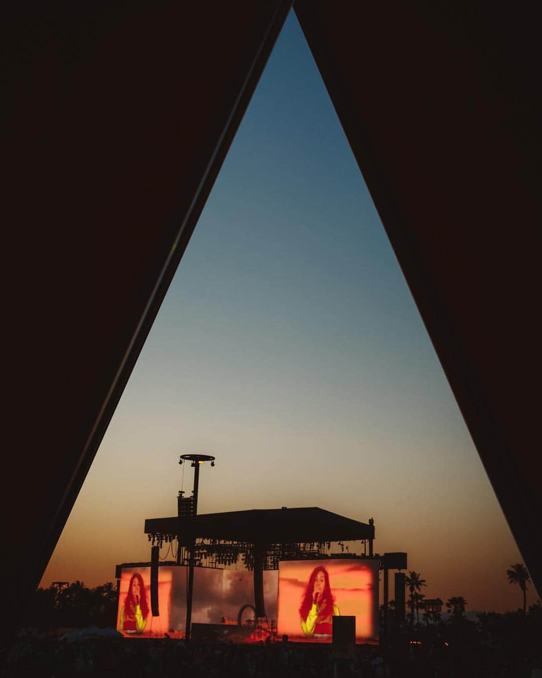 コーチェラのインスタグラム：「Peak sunset 📷: @jbajsel」