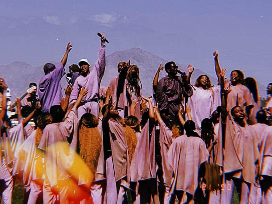 シャニーナ・シャイクのインスタグラム：「Sunday Service 🙌🏽🙏🏽 Happy Easter!! This was beyond amazing 💜」