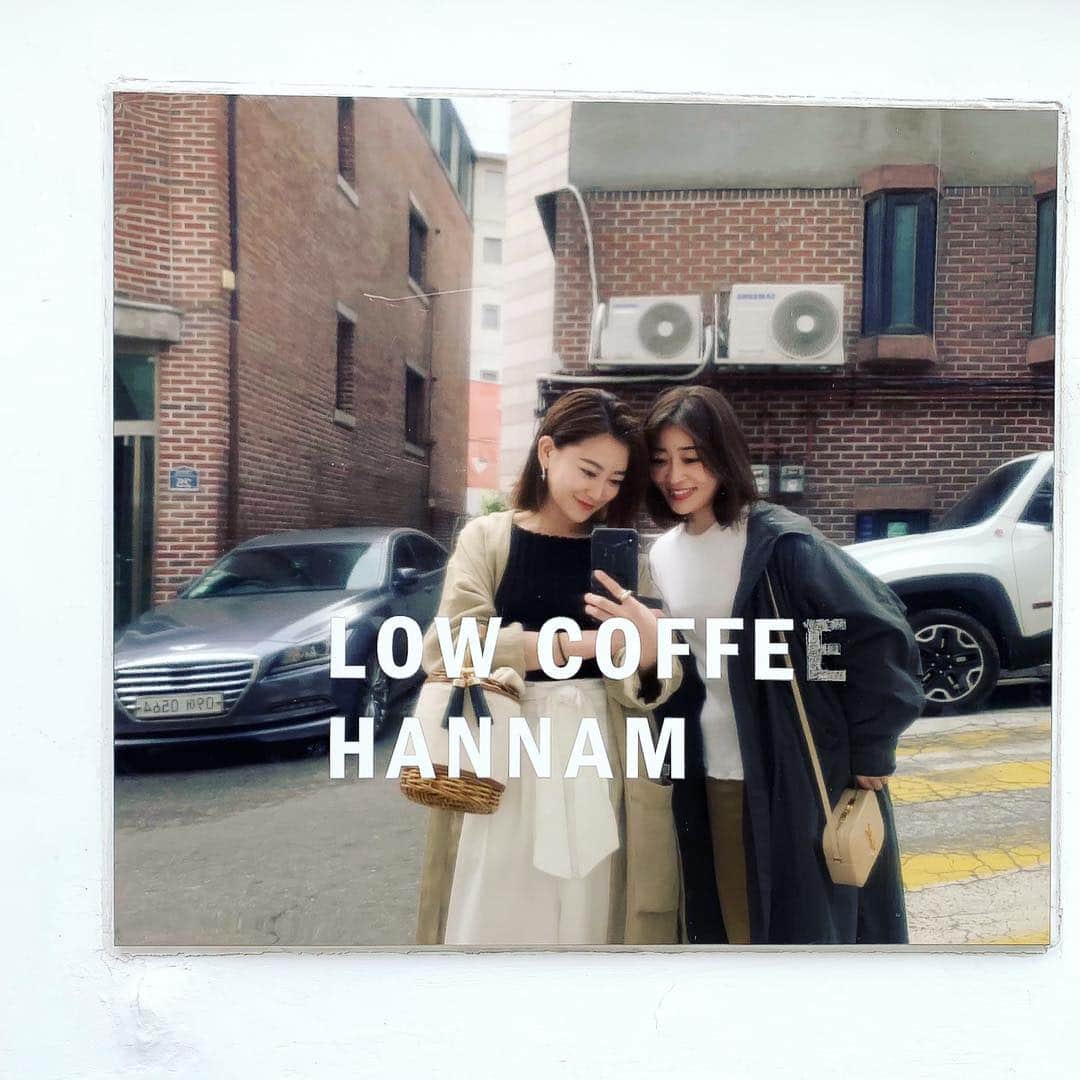 Sonoko Suzukiさんのインスタグラム写真 - (Sonoko SuzukiInstagram)「韓国満喫中🇰🇷🖤 * * #seoul #そのことりっぷ #한국여행 #lowcoffeehannam #cafe #coffee #iteawon」4月22日 6時03分 - _sonnie.co_