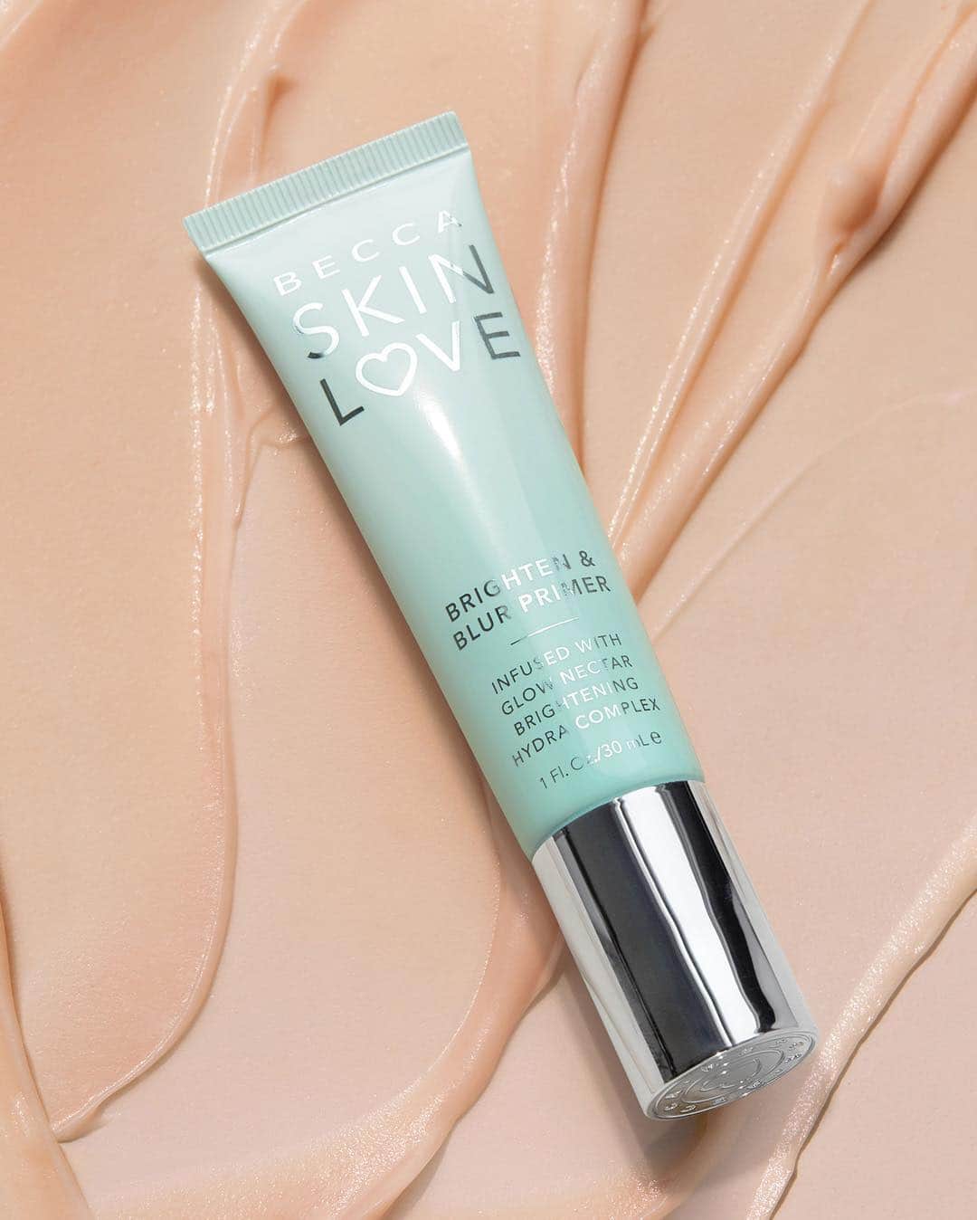 BECCAさんのインスタグラム写真 - (BECCAInstagram)「Need a skin rescue?⛑ The #BECCASkinLove Brighten & Blur Primer not only smooths and blurs the skin, it also provides protection against pollution with a transparent finish!🛡❤️ Tap to shop!」4月22日 6時00分 - beccacosmetics