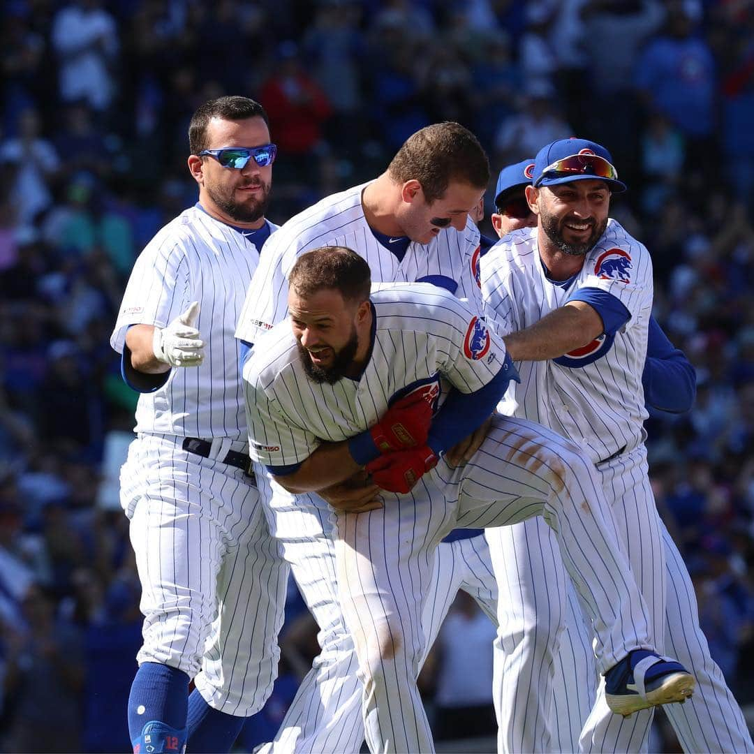 シカゴ・カブスさんのインスタグラム写真 - (シカゴ・カブスInstagram)「It’s a walk-off! #Cubs win! #EverybodyIn」4月22日 6時07分 - cubs